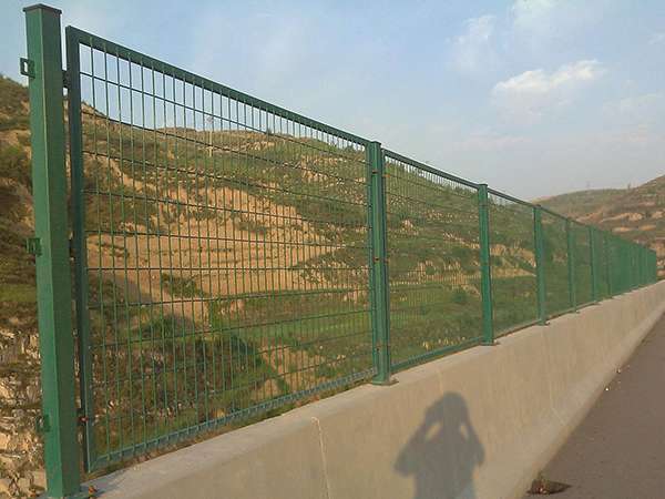 橋梁防落網防眩網